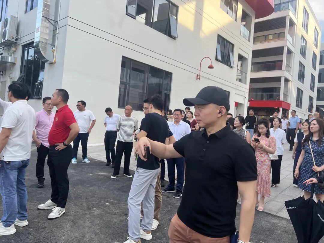 白云区同学会丨走进白云印象直播+产业园 - 图14
