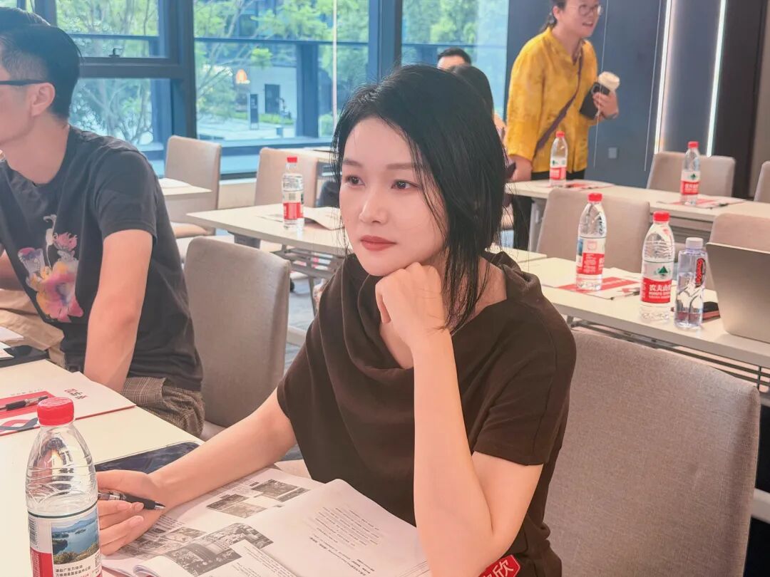 从“卖东西”到“赚信任”:6种社区商业新打法+3个避坑指南,看完少走3年弯路 - 图79