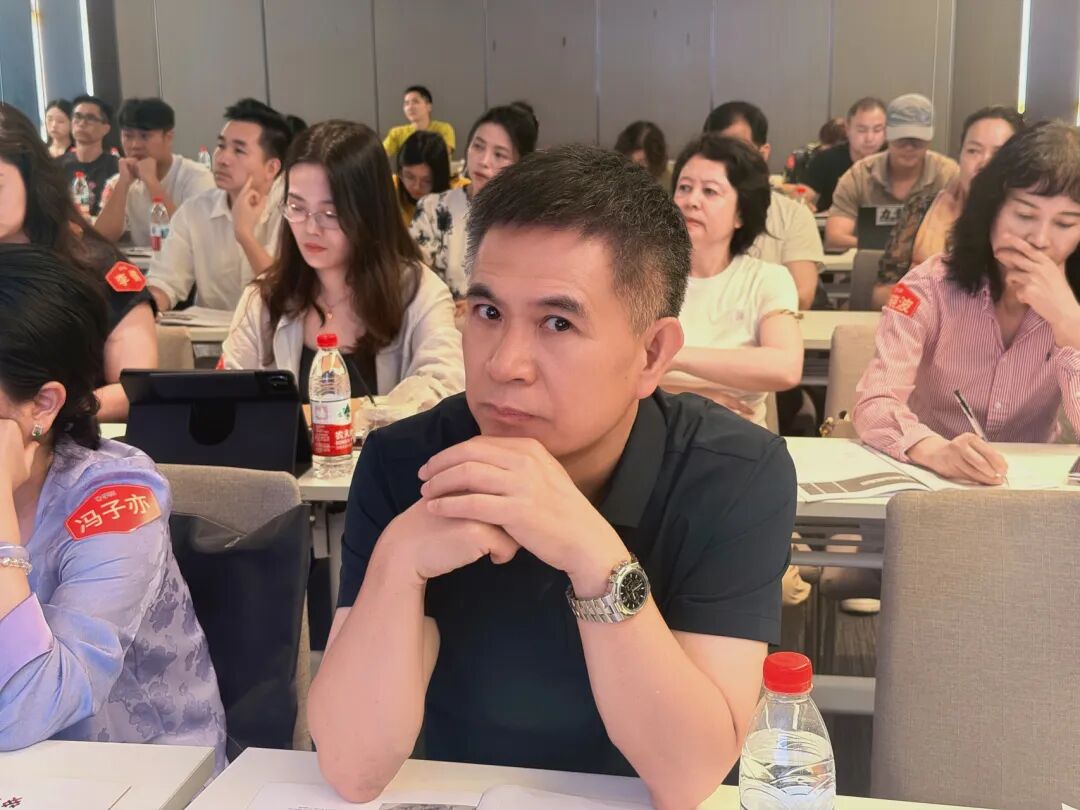 从“卖东西”到“赚信任”：6种社区商业新打法+3个避坑指南，看完少走3年弯路 - 图35