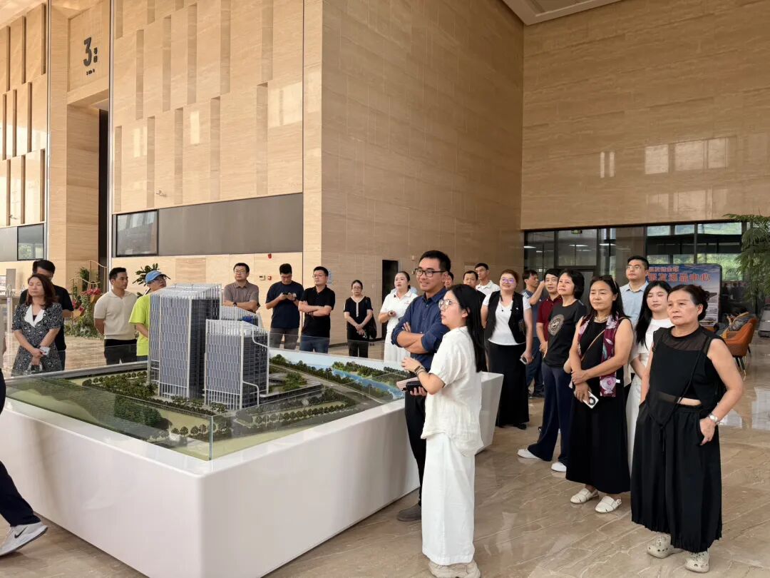 银发经济不是"慢生意",走进科学城钧恒广场,提前看见银发经济的“下一站” - 图3