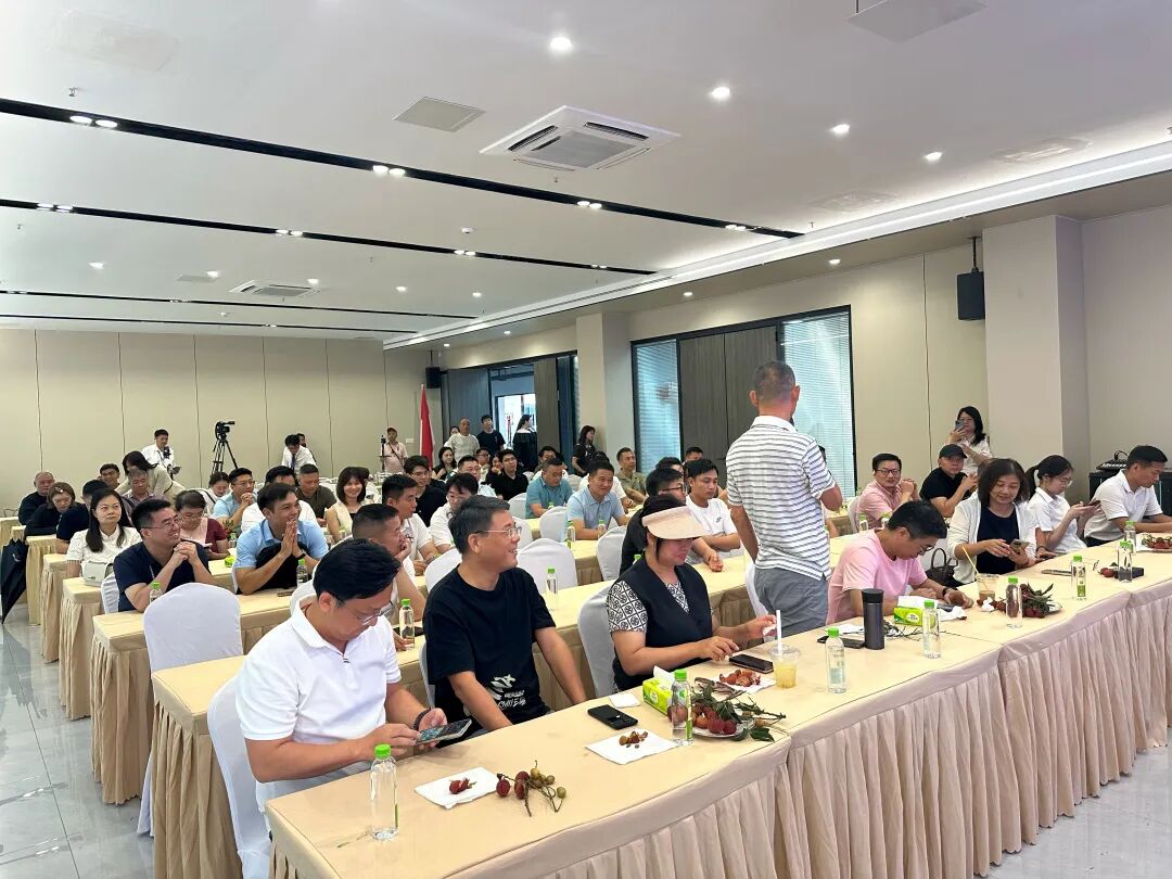 白云区同学会丨走进白云印象直播+产业园 - 图6