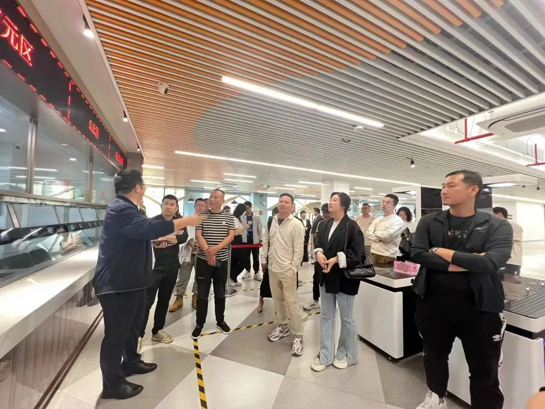 走进广东龙涛教育集团---广州市白云区龙涛外国语实验学校 - 图12