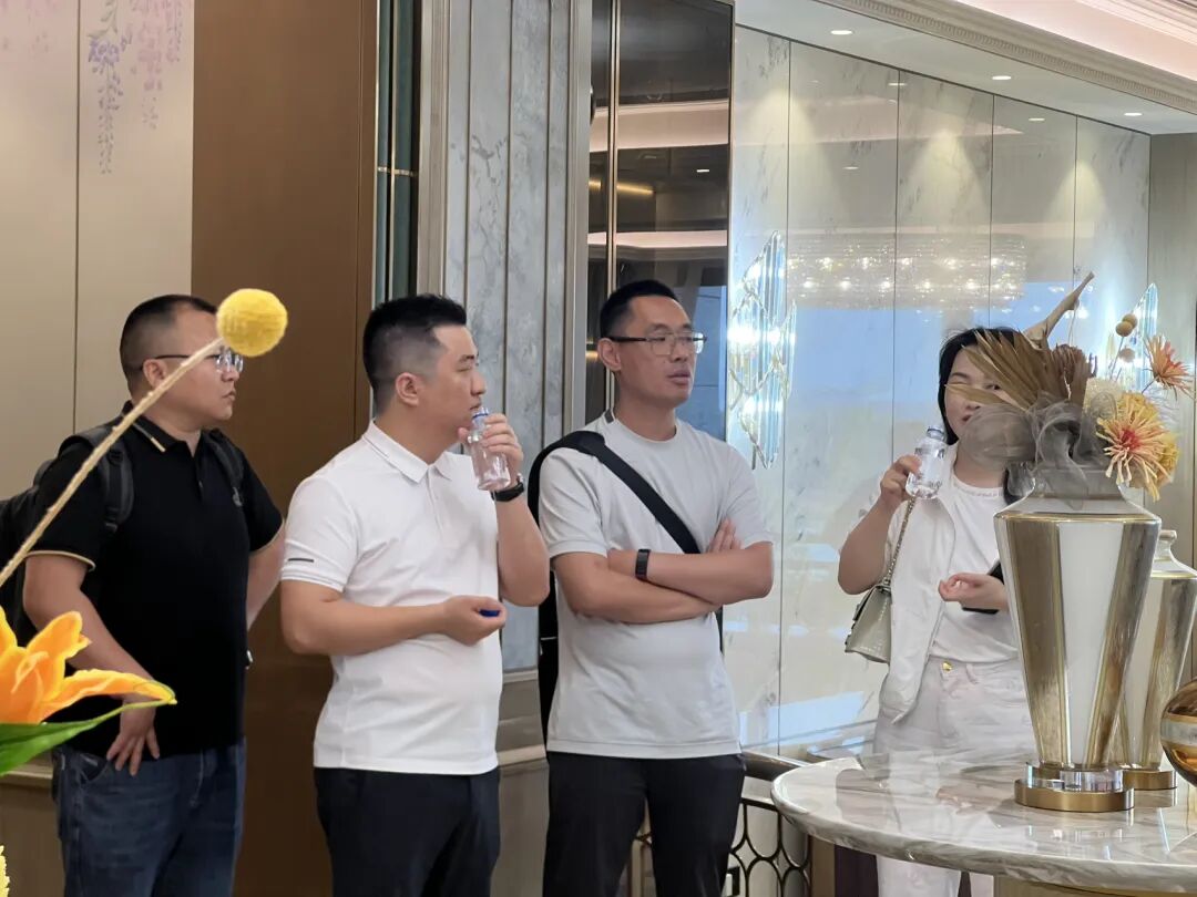 7个亿!三兄弟“扫货”广州顶豪,背后藏着什么财富密码? - 图11