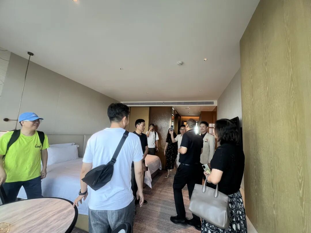 谁懂啊!在大沥这家酒店醒来,窗外就是摩天轮,下楼就能看展吃粤菜! - 图10
