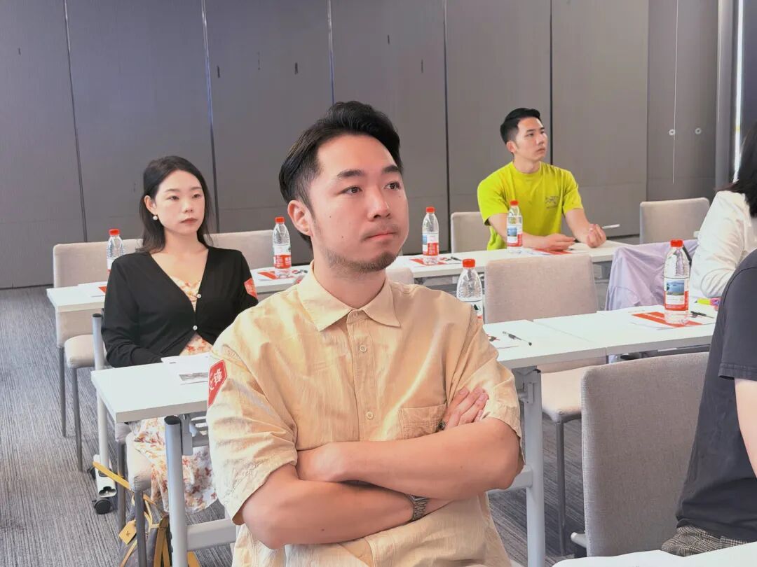 从“卖东西”到“赚信任”:6种社区商业新打法+3个避坑指南,看完少走3年弯路 - 图74