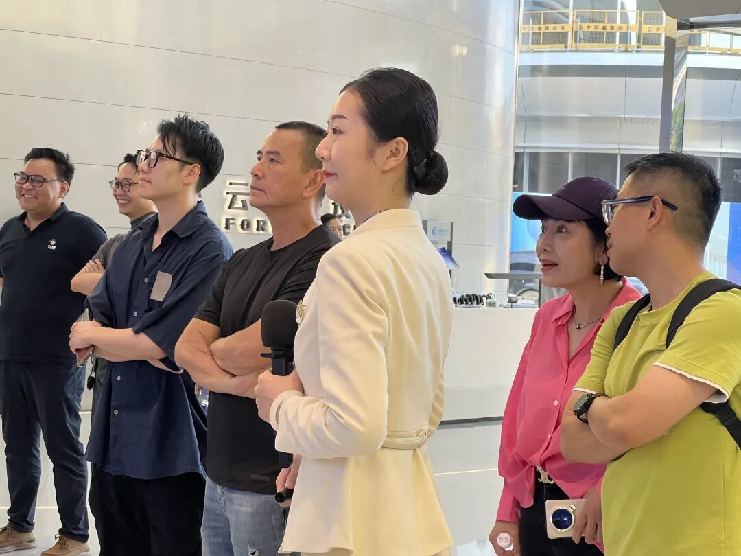 黄埔区同学会丨走进广开云领科技城和星际云汇 - 图11