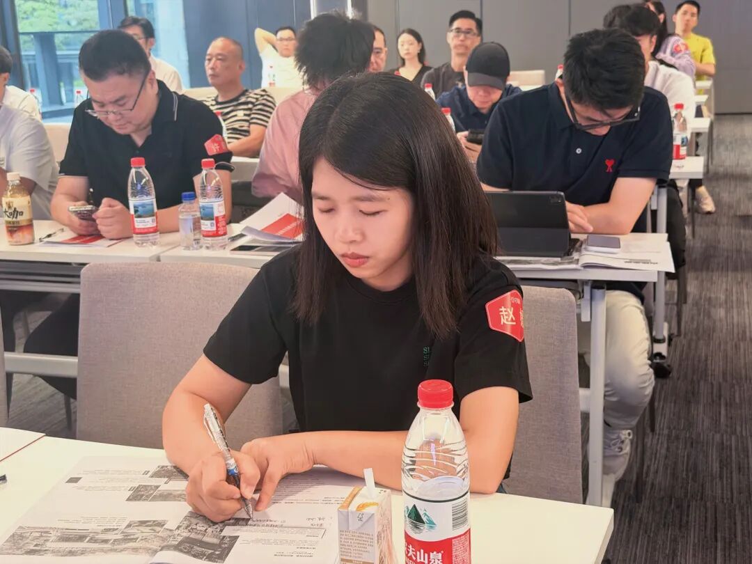 从“卖东西”到“赚信任”:6种社区商业新打法+3个避坑指南,看完少走3年弯路 - 图50