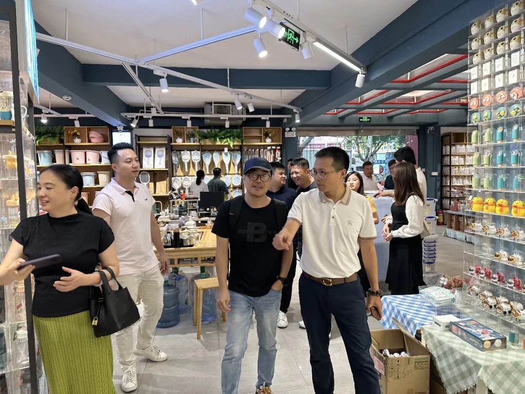 学员企业参访丨走进广东南国小商品城 - 图11