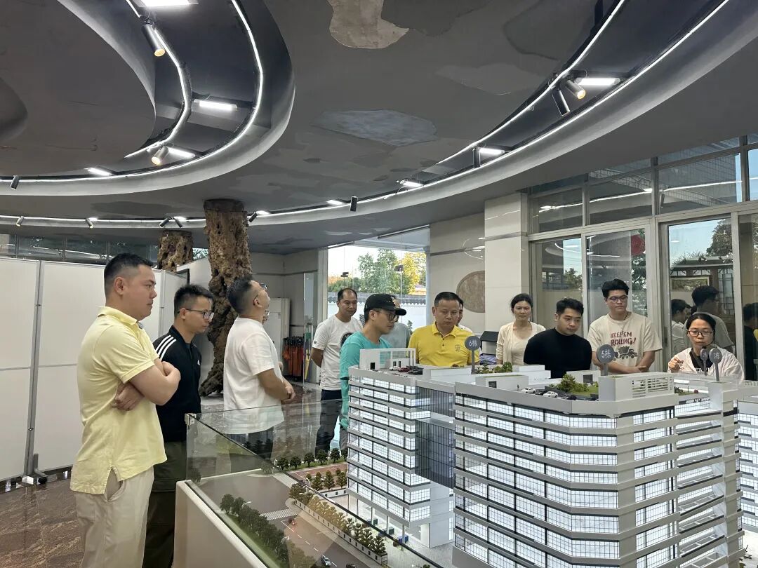 学加花都同学活动丨走进鼎盛智谷 - 图21