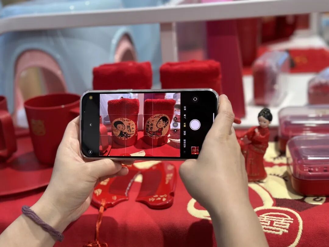 学员企业参访丨走进广东南国小商品城 - 图13