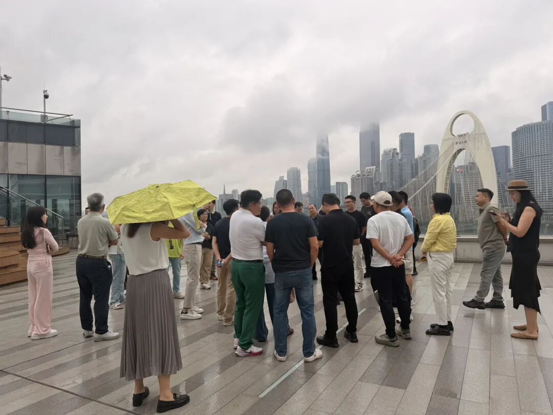 烂尾楼变身城市地标?这位“超市狂人”用两筐白菜,盘活了几个亿的不良资产! - 图4