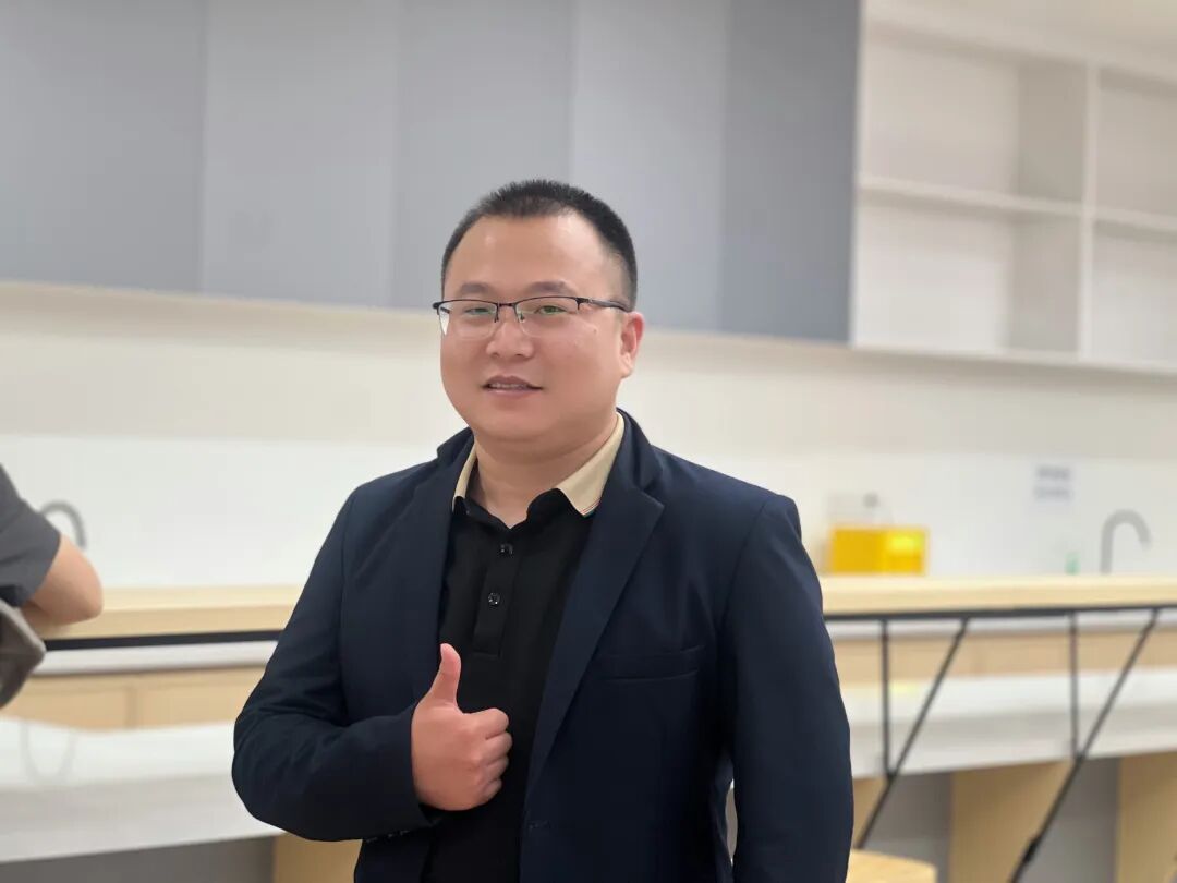 参访五号服装小镇,共探传统专业市场转型升级新路径 - 图13