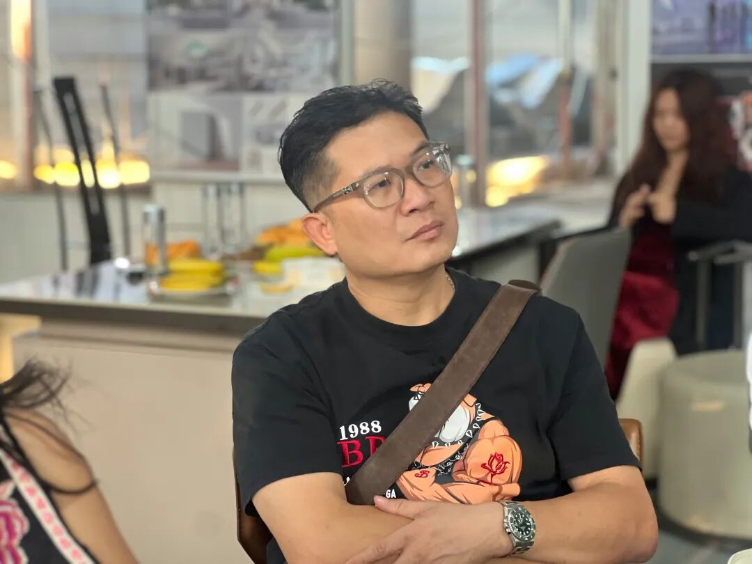 走进重启中的小洲艺术村:从“灰色桥底”到“绿色艺术长廊” - 图47