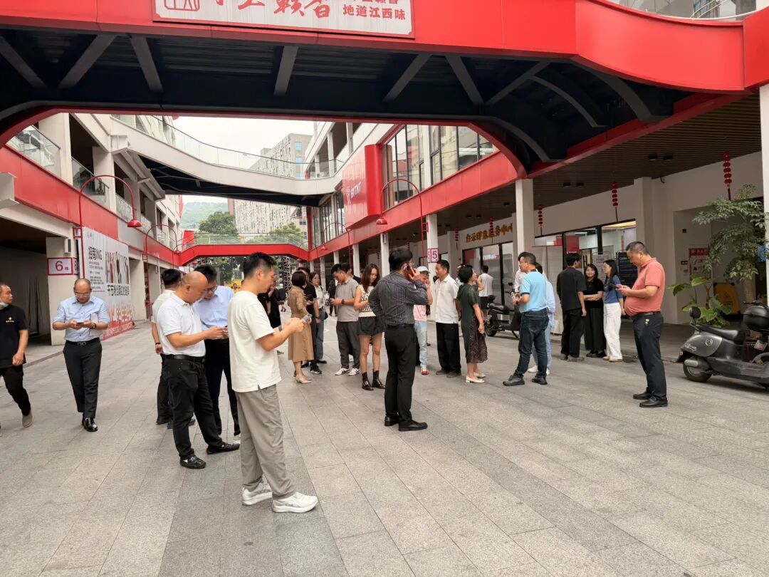 把旧厂房改造成流量高地:在白云印象产业园,我们聊了园区最"烧钱"的问题 - 图12