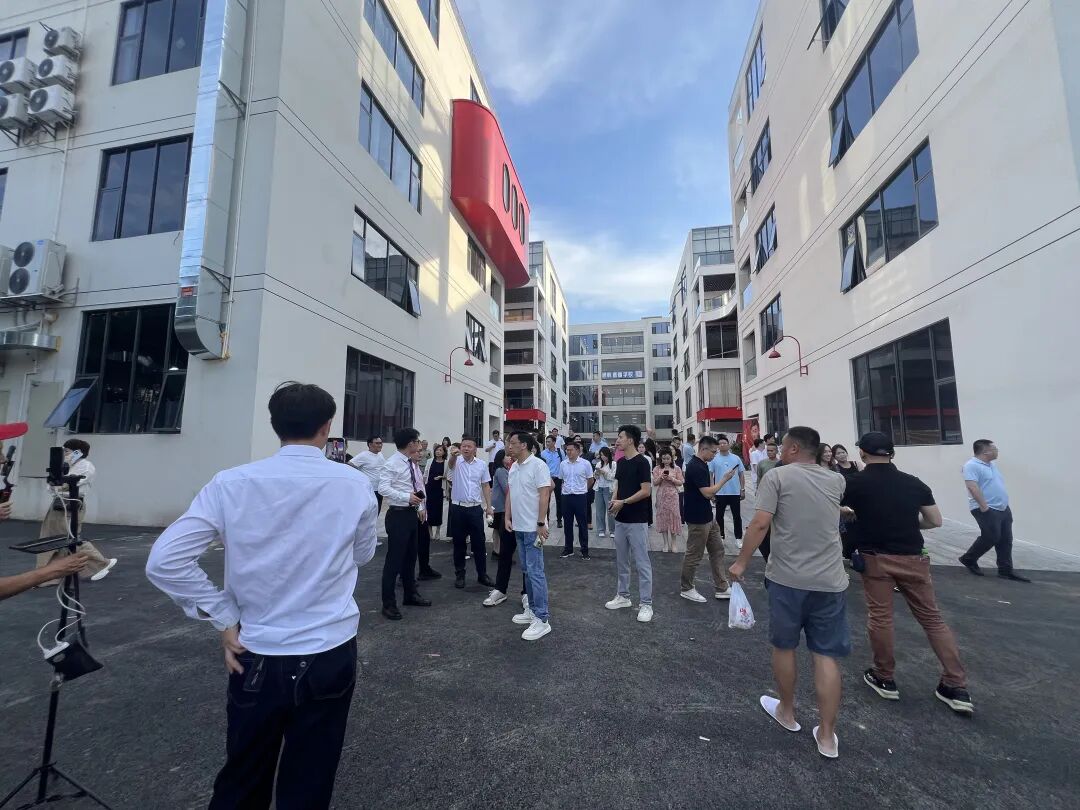 白云区同学会丨走进白云印象直播+产业园 - 图13