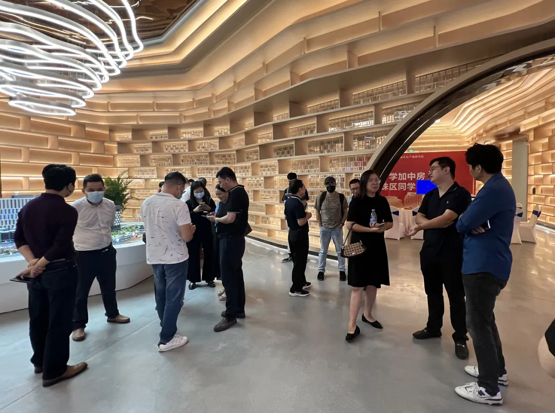 海珠区同学会活动丨走进北斗科技产业园 - 图6