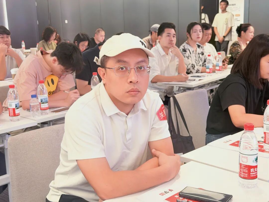 从“卖东西”到“赚信任”:6种社区商业新打法+3个避坑指南,看完少走3年弯路 - 图48