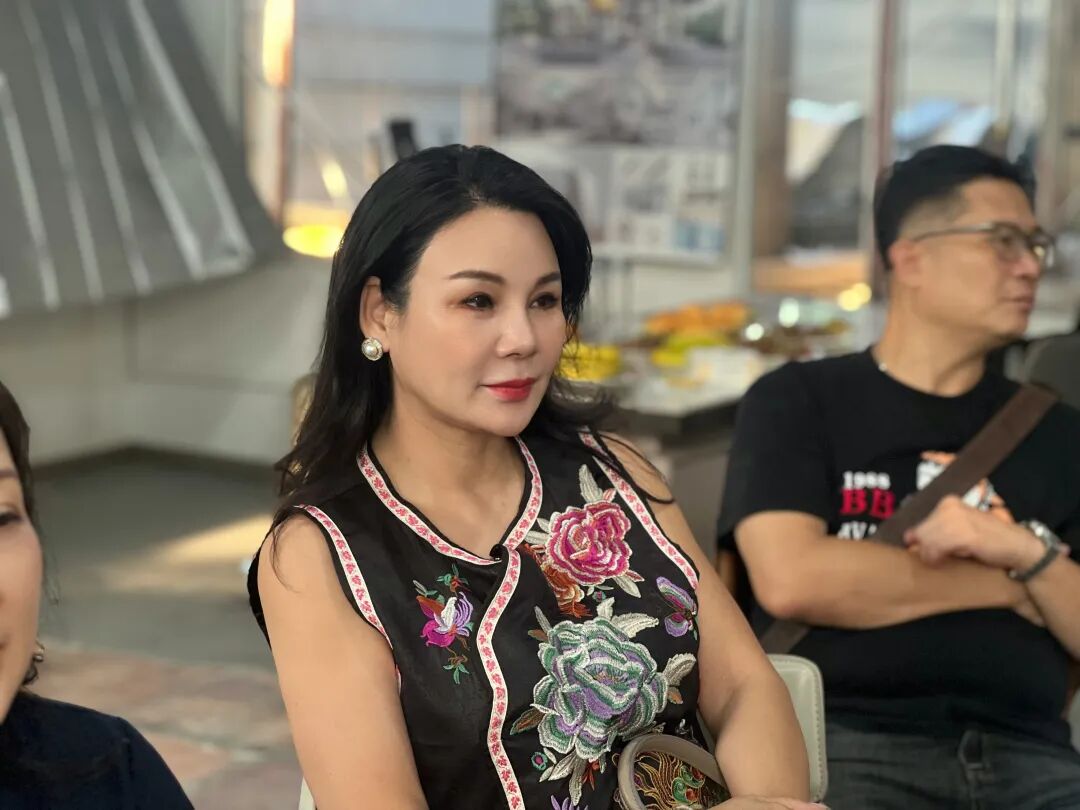 走进重启中的小洲艺术村:从“灰色桥底”到“绿色艺术长廊” - 图35