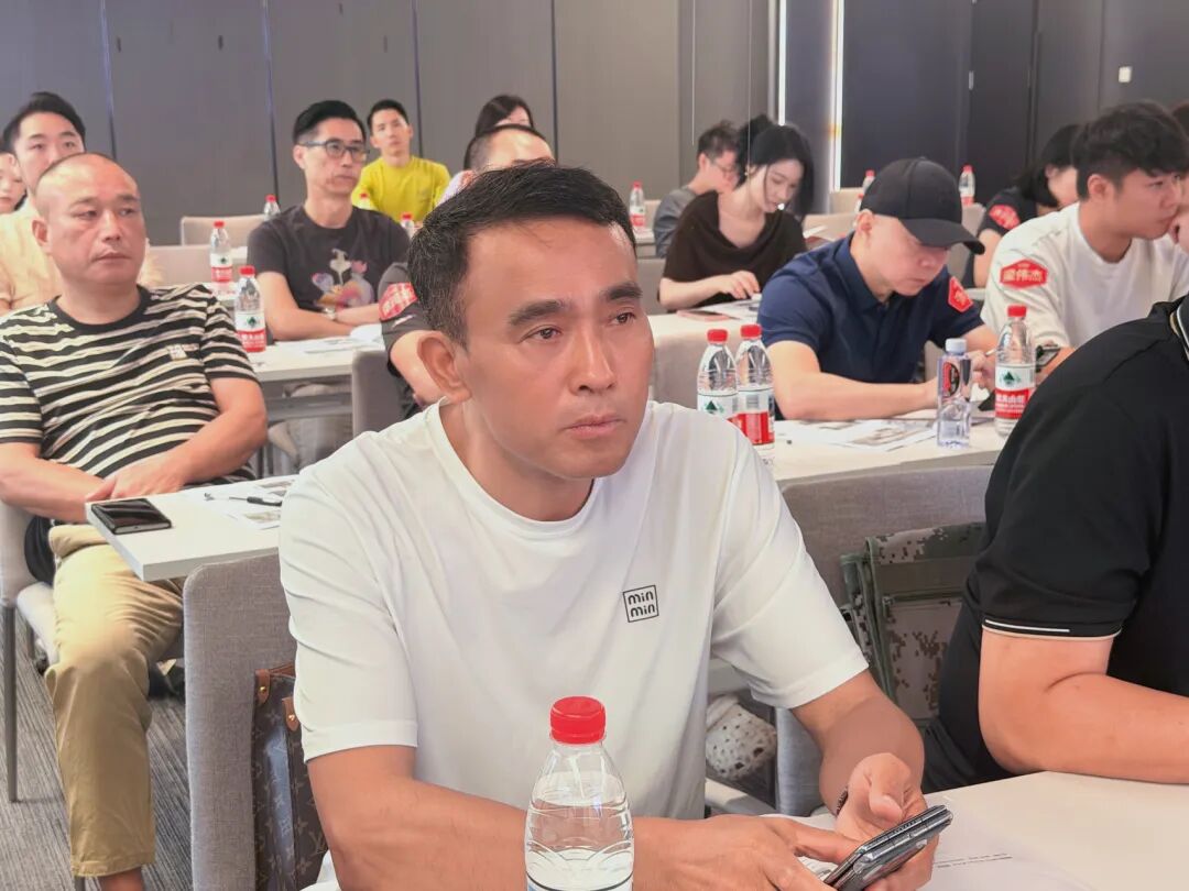 从“卖东西”到“赚信任”：6种社区商业新打法+3个避坑指南，看完少走3年弯路 - 图60
