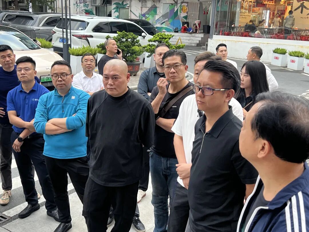佛山玩聚厂文创园:工业遗产的创意涅槃与城市活力再造 - 图9