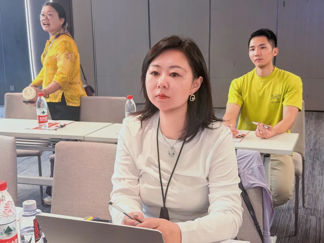 从“卖东西”到“赚信任”:6种社区商业新打法+3个避坑指南,看完少走3年弯路 - 图77