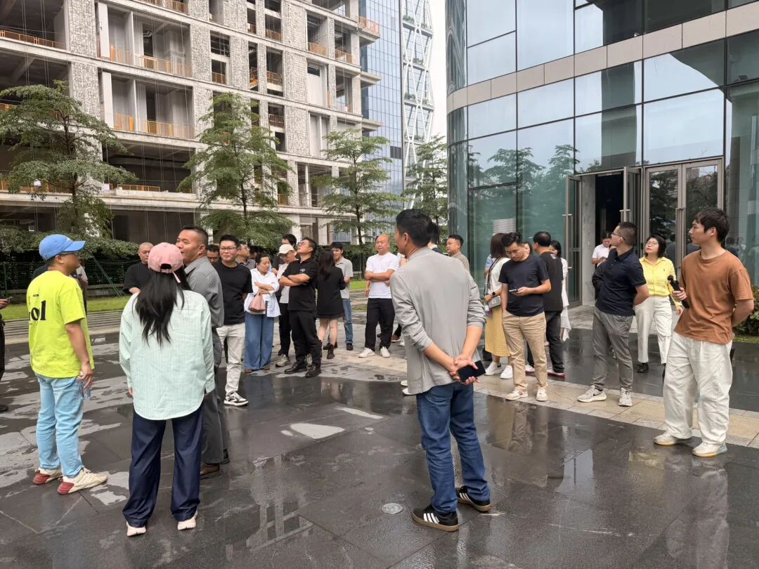 烂尾楼变身城市地标?这位“超市狂人”用两筐白菜,盘活了几个亿的不良资产! - 图6