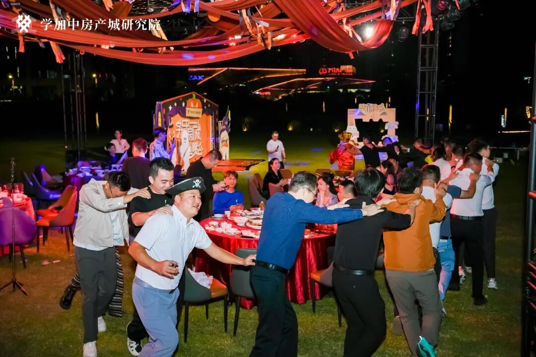 一场“鬼”混指数爆表的【疯狂毕业晚会】丨学加14期、15期毕业典礼圆满落幕 - 图35