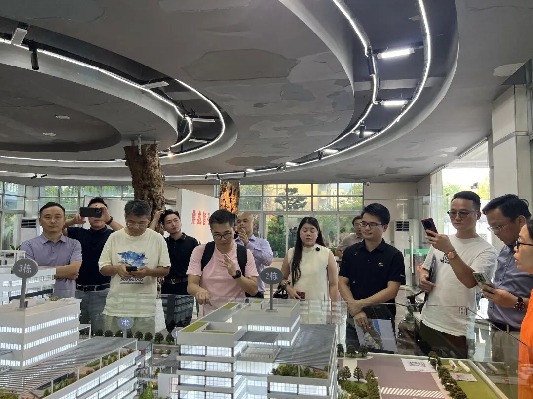 花都同学会丨走进鼎盛智谷 - 图5