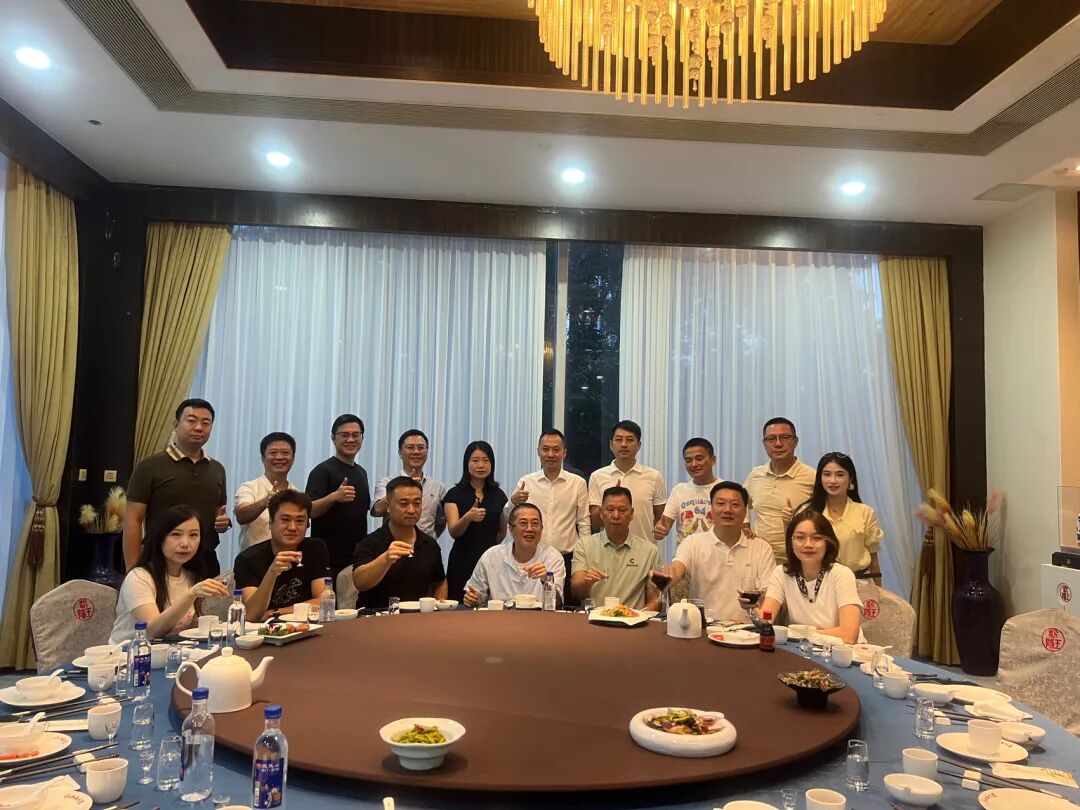 惊呆!第二次班级聚会,班长又放大招?全班直呼:这届班长真的太顶了! - 图18