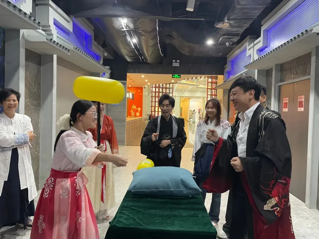 海珠区同学会活动 | 走进风·时宇互娱文创 - 图20